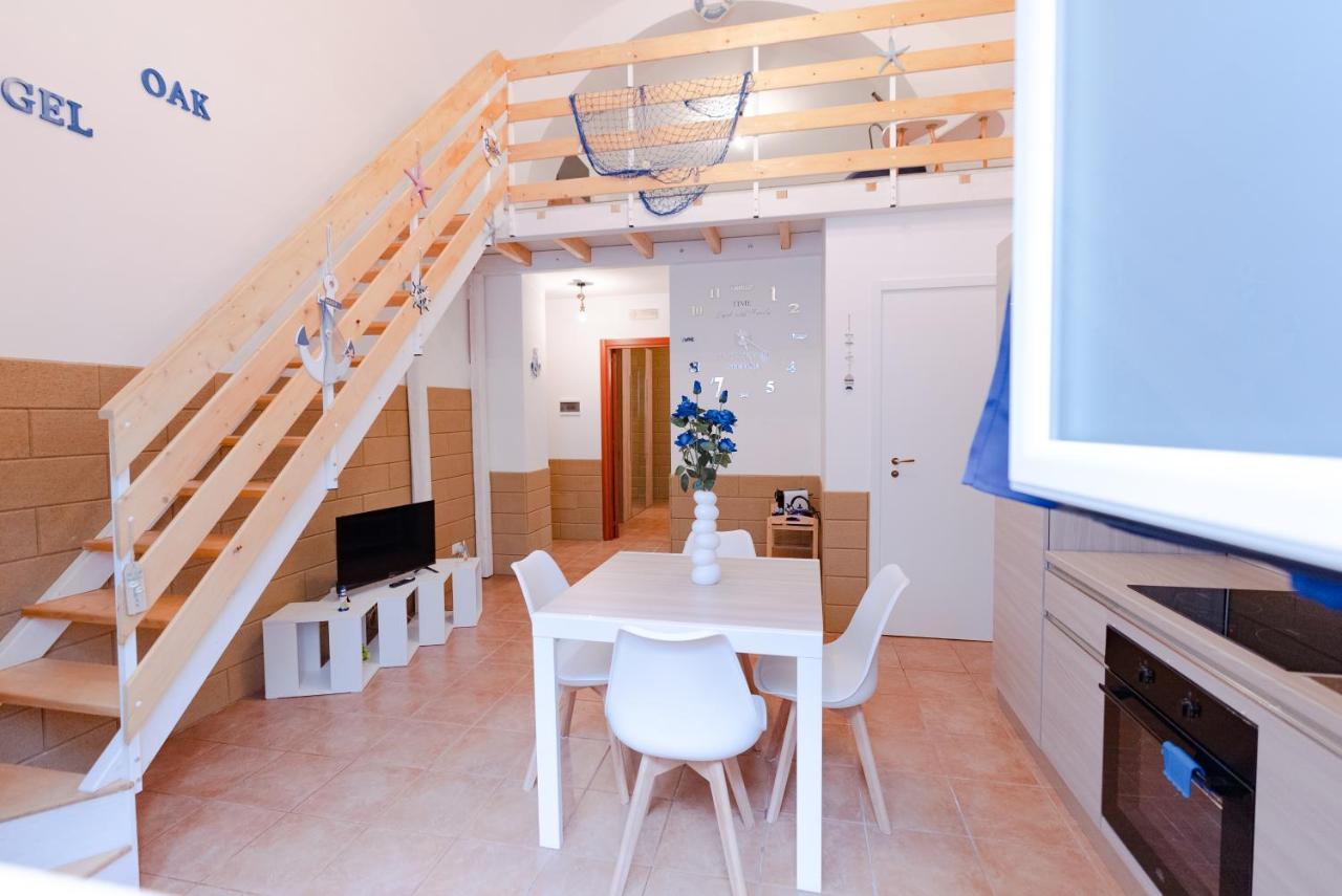 Blue Angel Oak - Apartment Bari Esterno foto