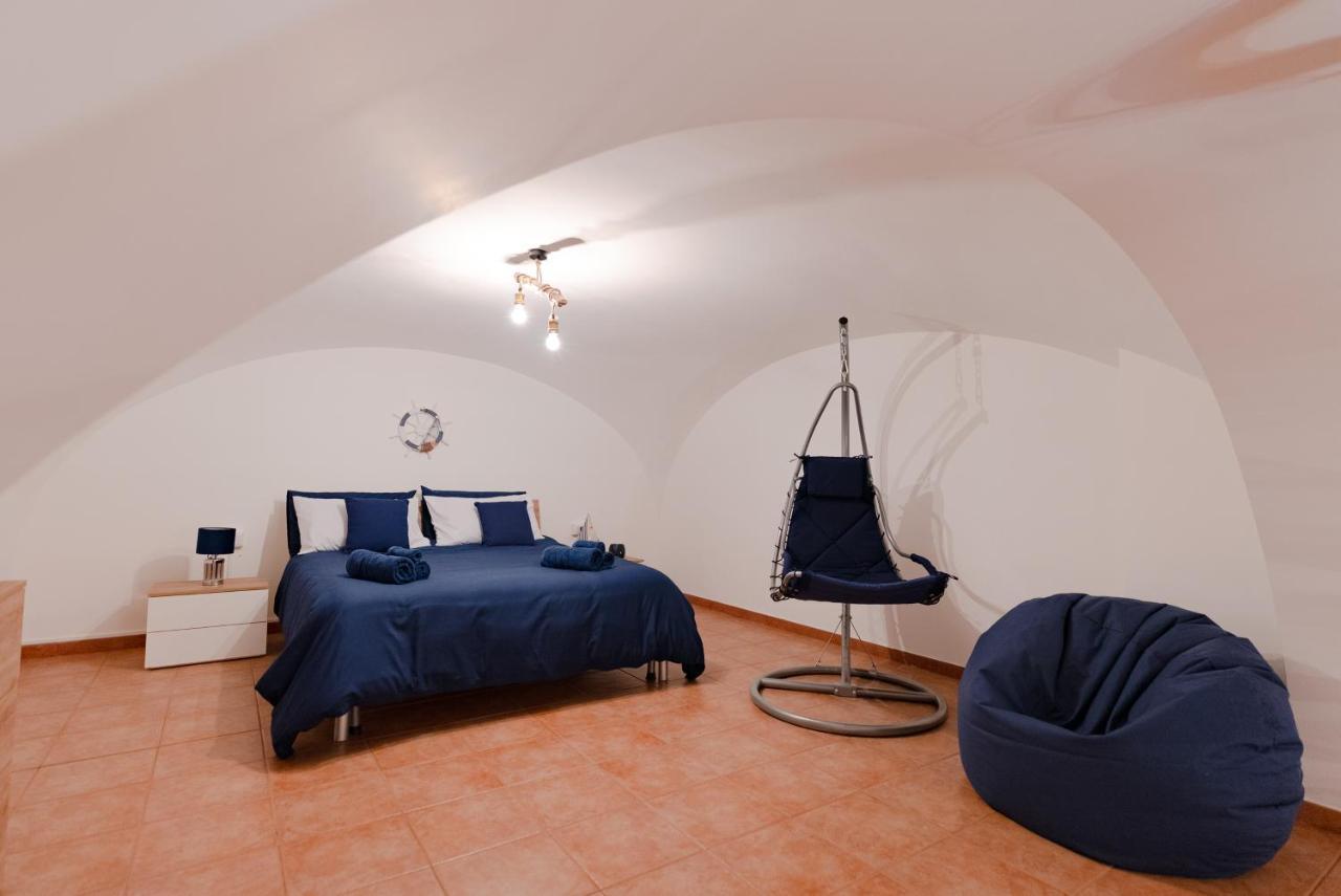 Blue Angel Oak - Apartment Bari Esterno foto