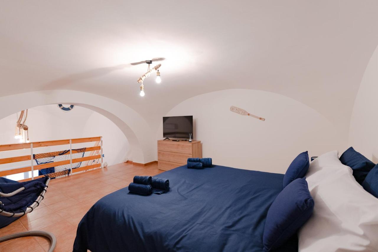 Blue Angel Oak - Apartment Bari Esterno foto